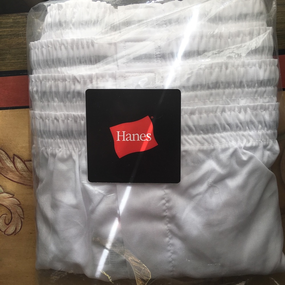 NWT 4 Hanes Boxer shorts. 55%cotton/45%polyester